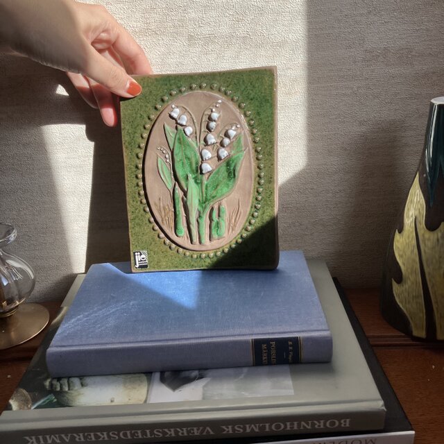 北欧＊白いすずらんの陶板／ジィガントフタ／Jie Gantofta／陶器の壁