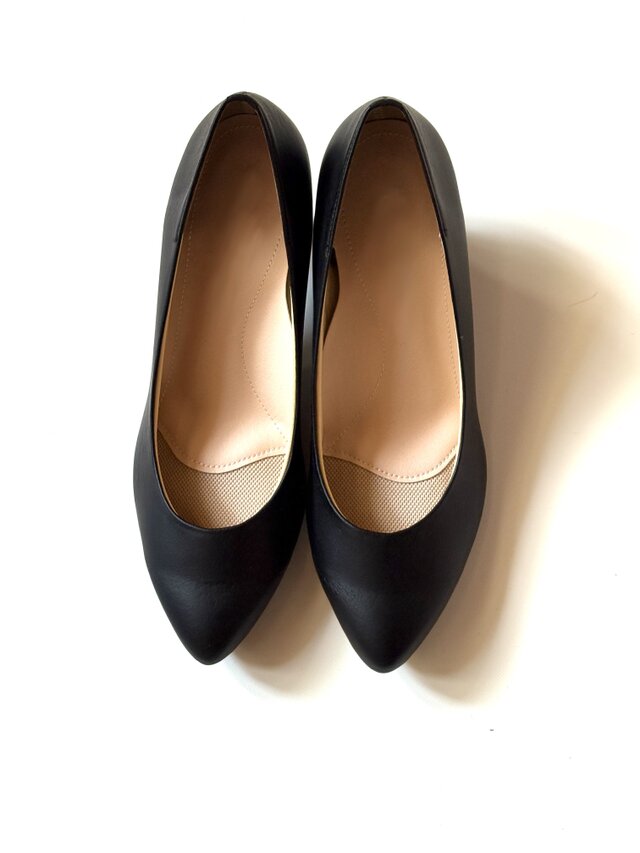 マットブラック 5cmヒールパンプス｜美脚×安定感