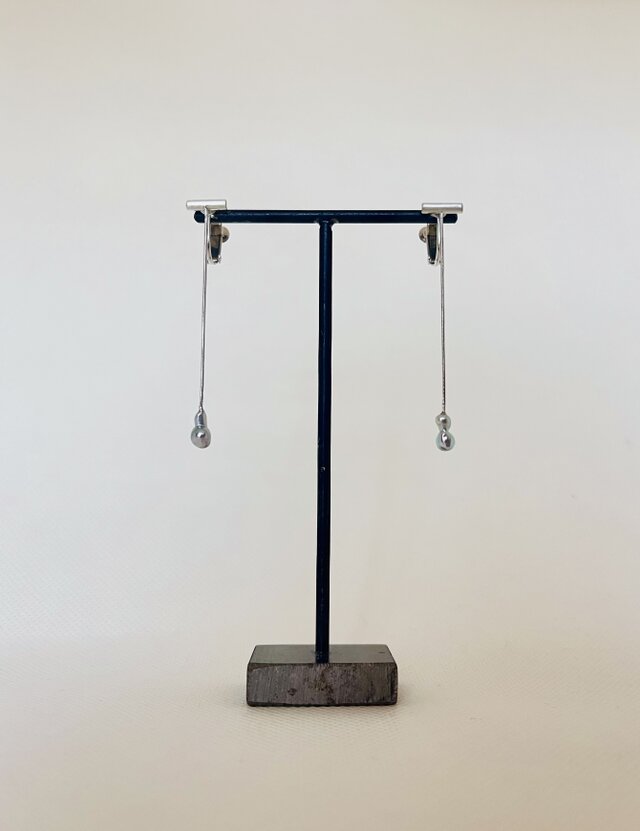 しずくパールイヤリング〈ポール〉