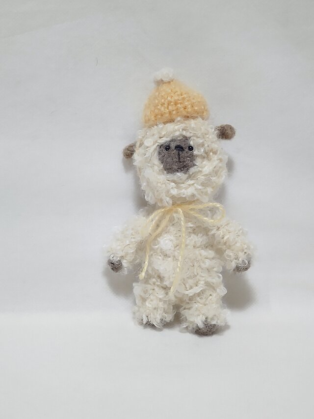 小さな子羊さん (あみぐるみ)