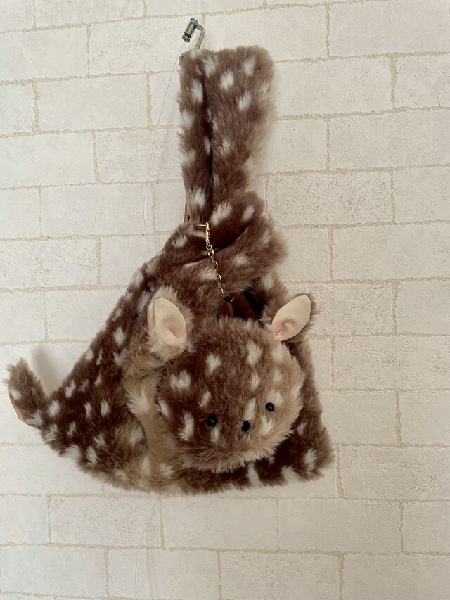 おすわり鹿のバッグ　こげ茶色