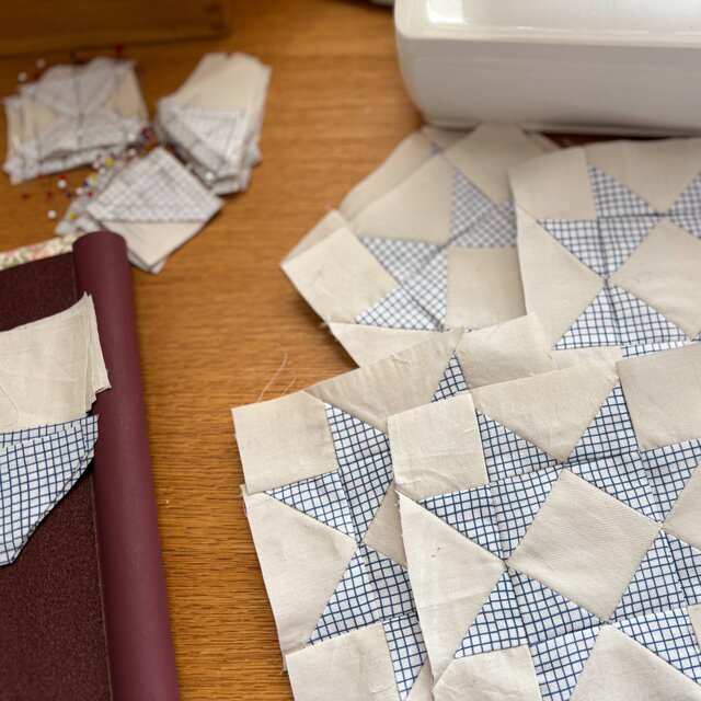 一点ものパッチワークキルト＊冬の星 | iichi 日々の暮らしを心地よく