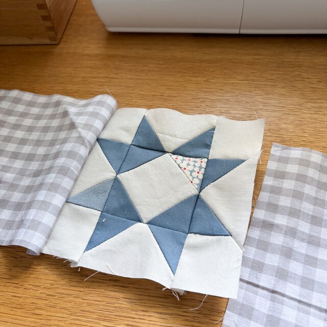 一点ものパッチワークキルト＊冬の星 | iichi 日々の暮らしを心地よく