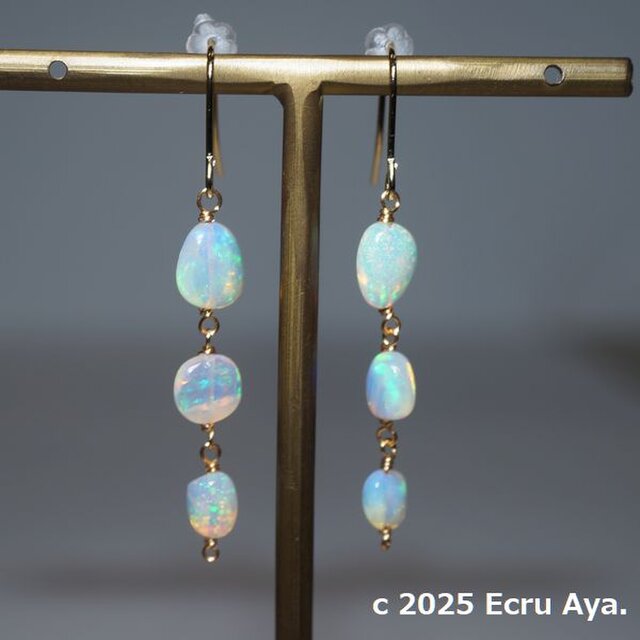 Noel*惑星*プレシャスオパールのピアス | iichi 日々の暮らしを