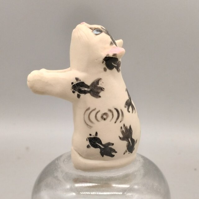 一輪ねこ　金魚模様