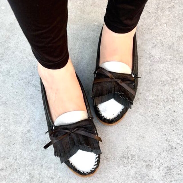 ハンドメイド本革モカシンローファー｜歩きやすい・柔らかい・大人フリンジリボン