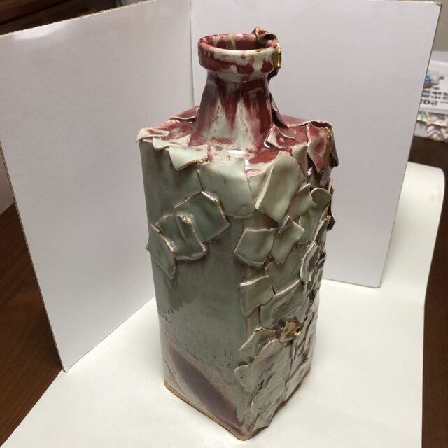 陶器製 花器 辰砂と青磁のコントラストが美しい一輪挿し 鱗の様な