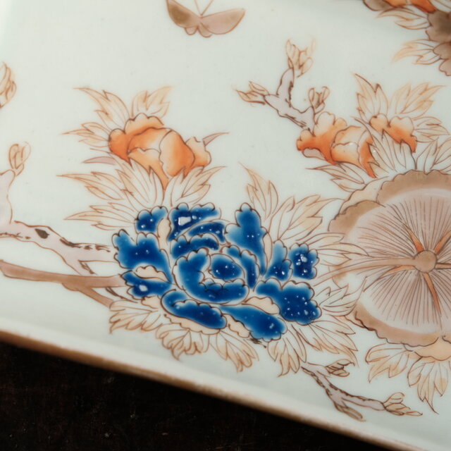 花と蝶々◇ゴージャスな雰囲気。伊万里 花蝶文長方皿 刺身皿 芍薬 骨董