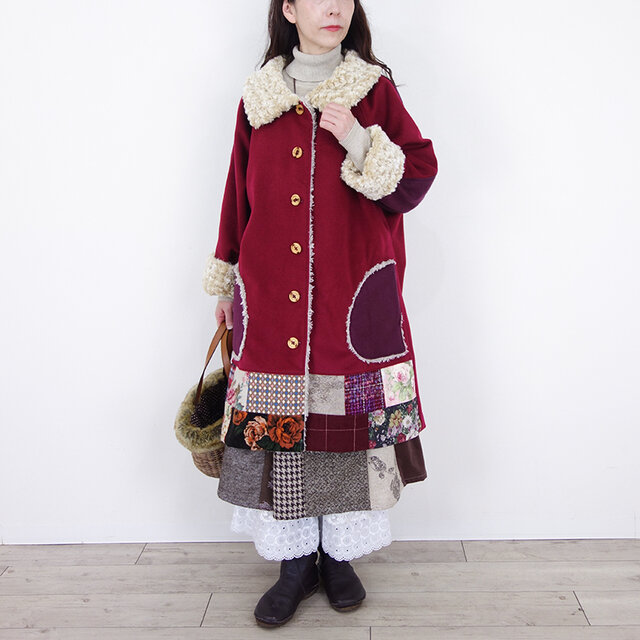 ボルドーウールとシャーリーファーのパッチワークドルマンコート