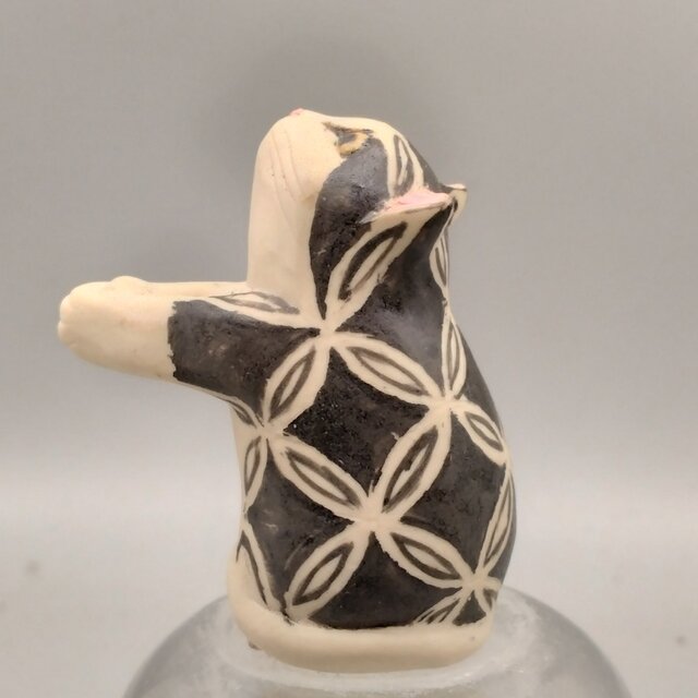 一輪ねこ　七宝模様