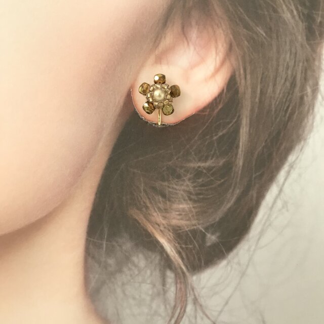 フラワー モチーフ イヤリング 5弁 ゴールド チェコガラス ビーズ 花