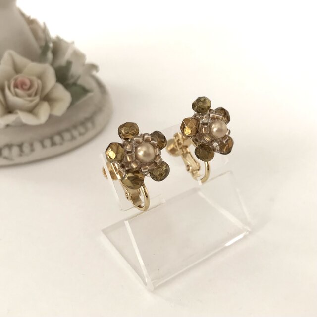 フラワー モチーフ イヤリング 5弁 ゴールド チェコガラス ビーズ 花