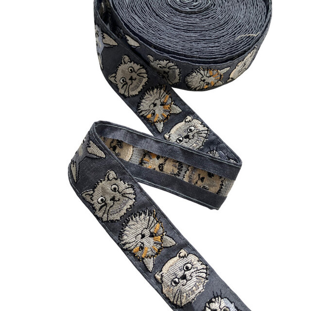 インド刺繍リボン50cm切り売り キャットフェイスM グレー 3.0cm幅 HC