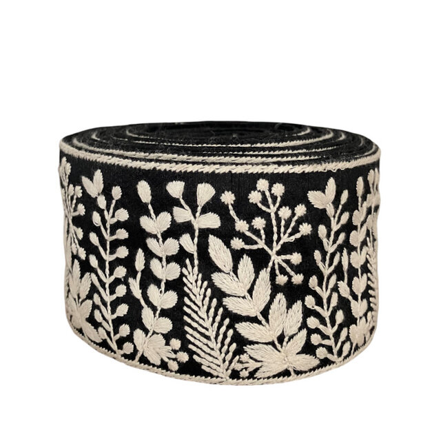 インド刺繍リボン50cm切り売り フラワー ホワイト ブラック 7.0cm幅 花 HC R-0818