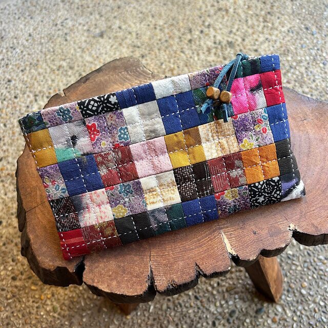 古布パッチワークのファスナーポーチ（カラフル）03002-05