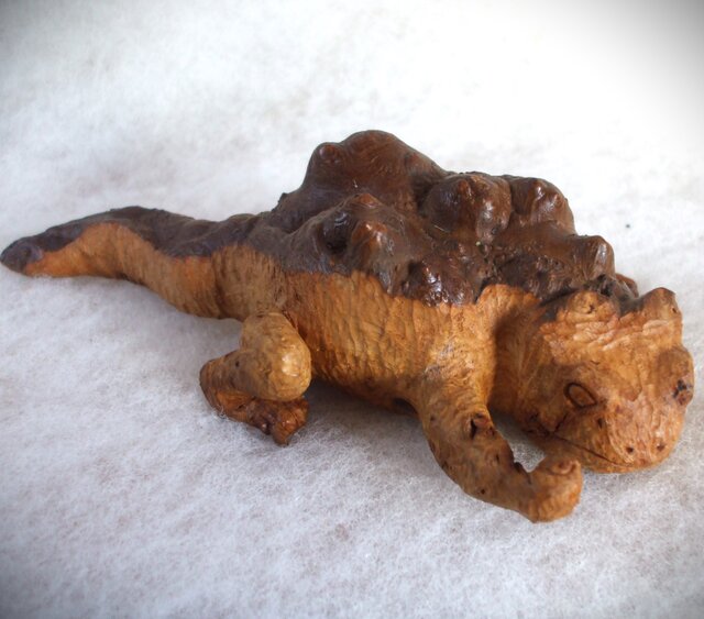 ☆蜥蜴の木彫り置物☆ | iichi 日々の暮らしを心地よくする