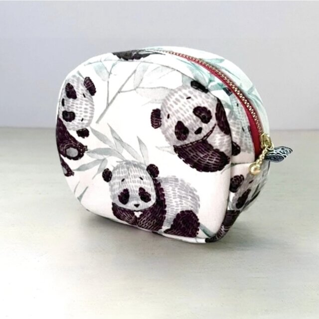 パンダ　レア柄　ラウンドポーチ