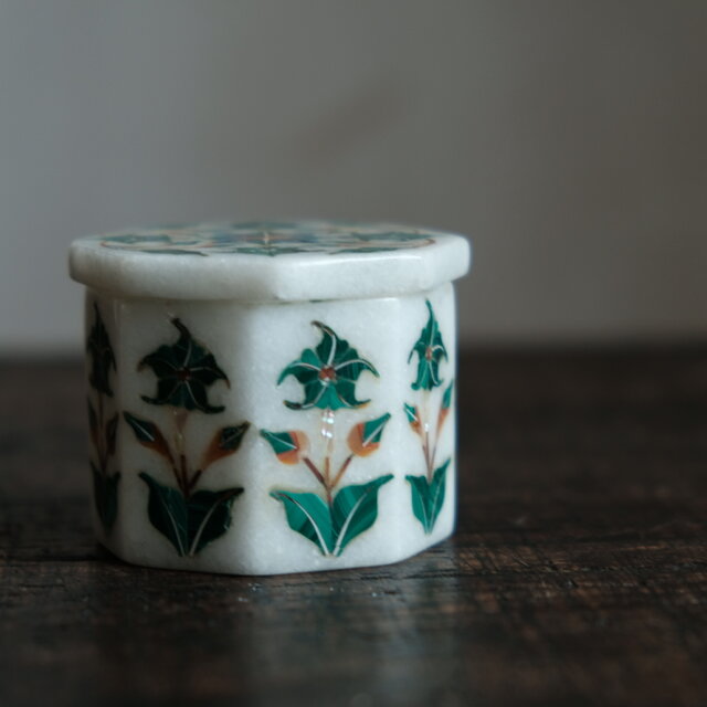 インド産◇大理石天然石象嵌細工の小物入れ インテリア 伝統工芸品 花