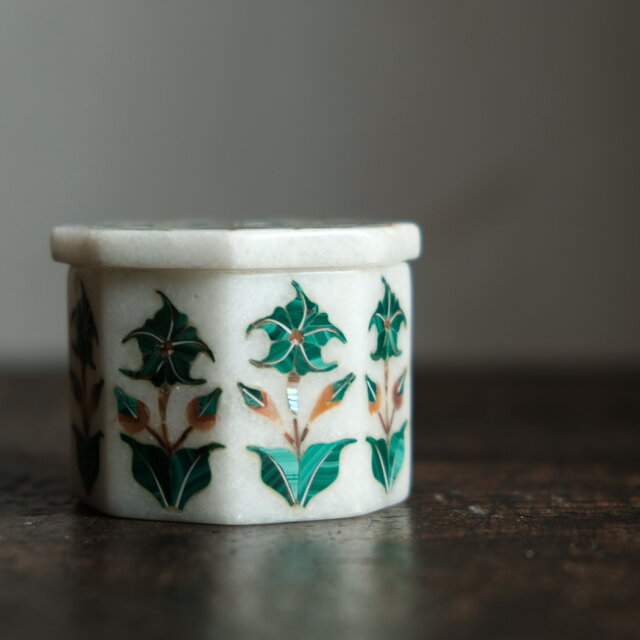 インド産◇大理石天然石象嵌細工の小物入れ インテリア 伝統工芸品 花