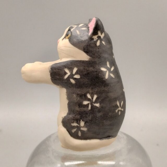 一輪ねこ　花模様