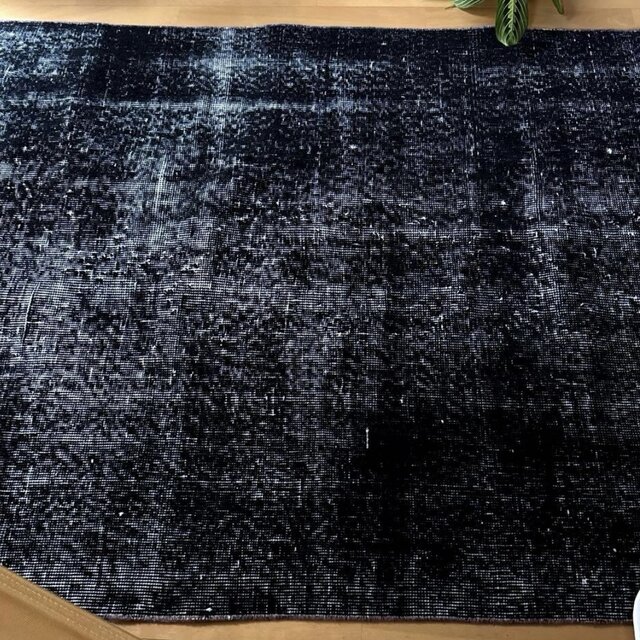 101-109×229 ブラックオーバーダイ ワンカラー トルコヴィンテージラグ