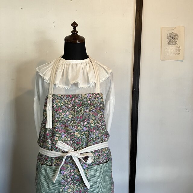 フラワープリント柄のカフェエプロン(085)