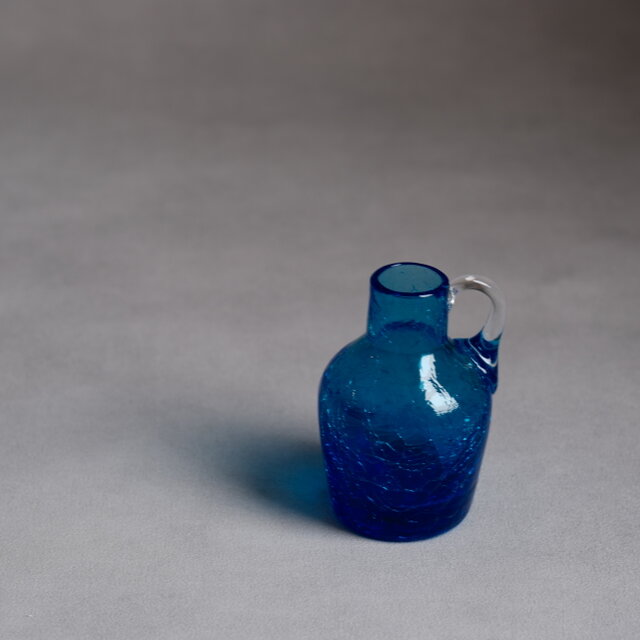 オーストリアビミニ工房によるレース吹きガラス花瓶 オーストリアビミニ工房によるレース吹きガラス花瓶 オーストリア