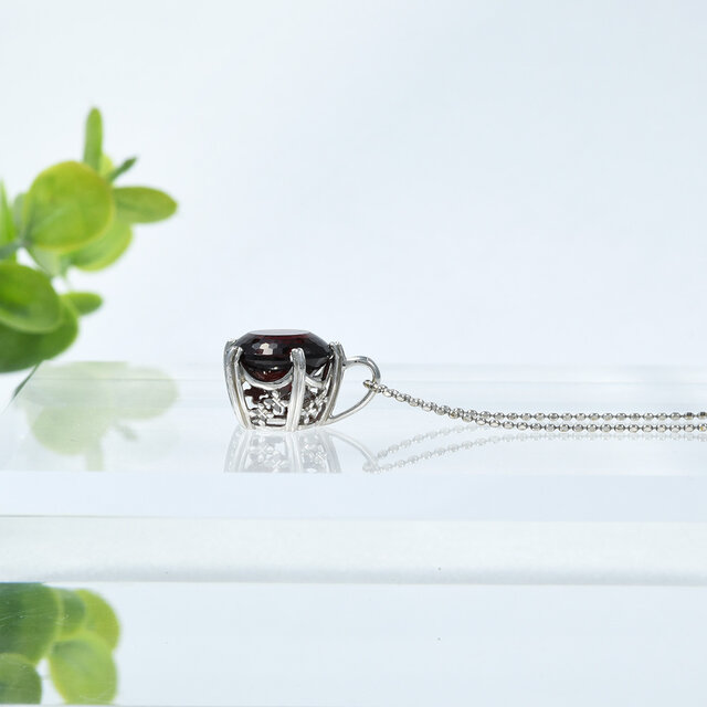 K18/ガーネットトップ K18 ガーネット 神話カット ペンダントトップ CI028CIBSN | iichi 日々