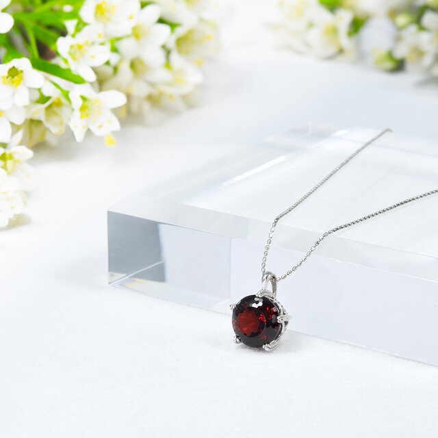 K18 ガーネット 神話カット ペンダントトップ CI028CIBSN | iichi 日々