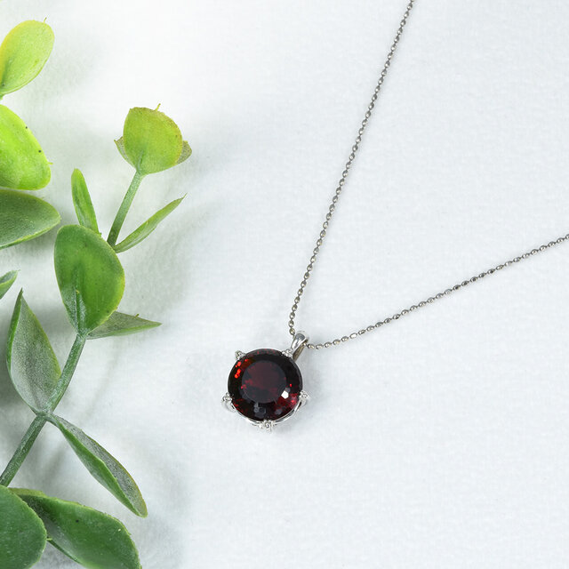 K18 ガーネット 神話カット ペンダントトップ CI028CIBSN | iichi 日々