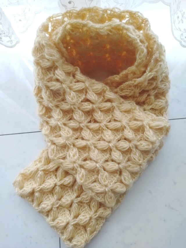 マフラー バタフライ 花 柄 模様 パステル イエロー 黄色 手編み 編み物 編み