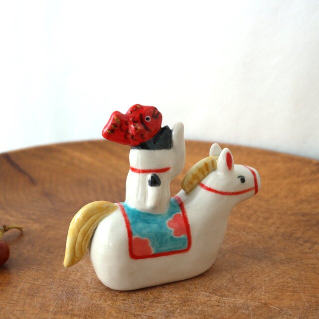 鯛招き猫乗せ福うま | iichi 日々の暮らしを心地よくするハンドメイド