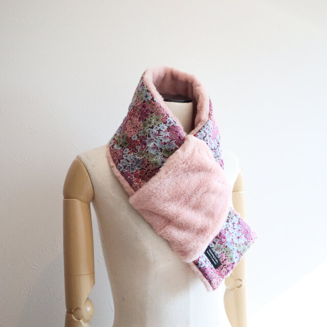 リバティ　ロッセリーのふわ軽ミニマフラー