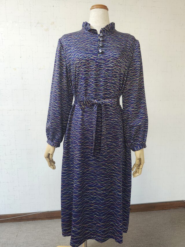 　クリスマスSALE　着物リメイク　襟ぐりフリルワンピース