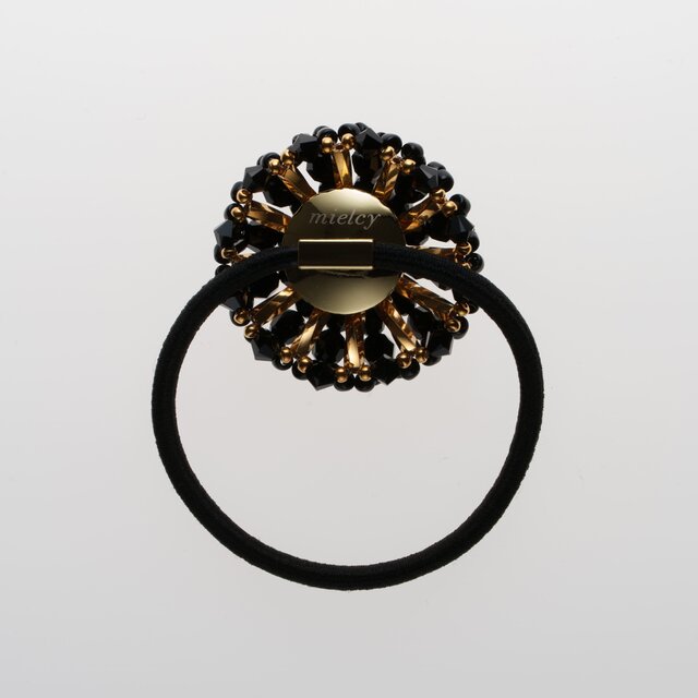 ビーズヘアアクセサリー「花」（黒金×多面） | iichi 日々の暮らしを