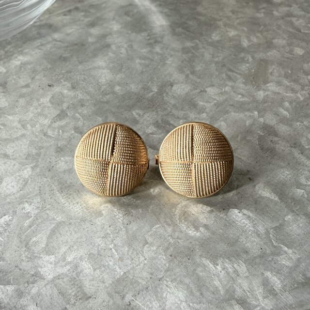 YA207-【 AVON 】エイボン・ヴィンテージイヤリング 1976 Tailored Classics