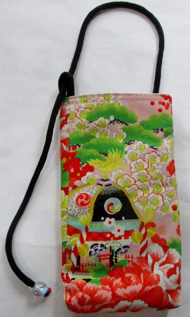 ８５５３　花柄の着物で作ったスマホポーチ