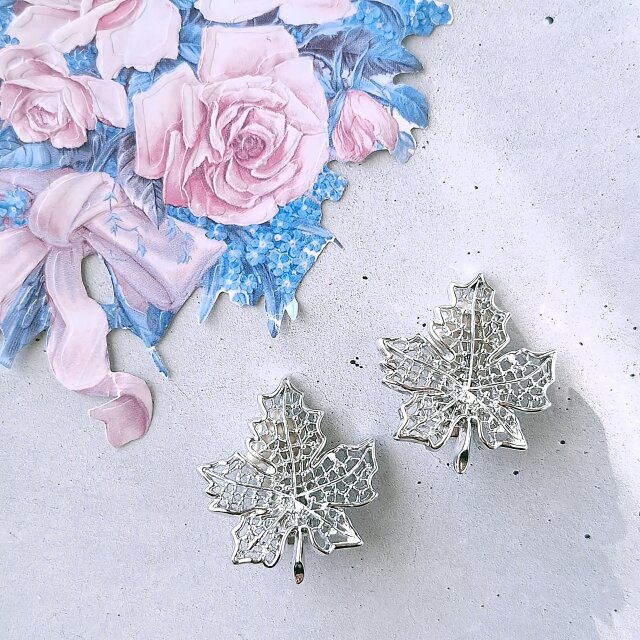 《Sarah Coventry》 “Summer Frost” サラコベントリー ヴィンテージイヤリング