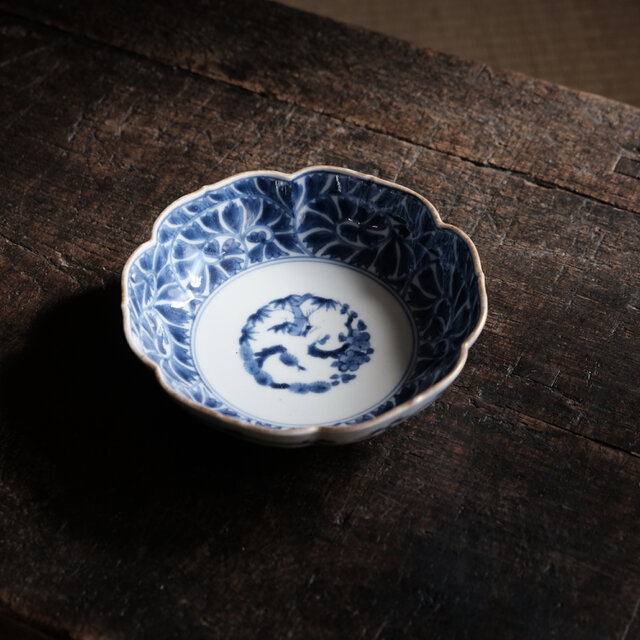 リーフ尽くし◆花形で素敵。成化年製　伊万里　染付金彩膾皿　骨董/antiques 松竹梅　江戸後期