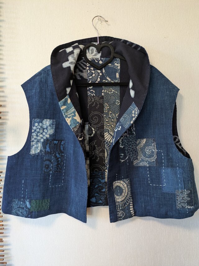 古布リメイク ミニフード リバーシブルゆったり幅ベスト 藍染 襤褸