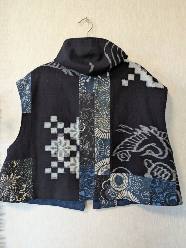 古布リメイク ミニフード リバーシブルゆったり幅ベスト 藍染 襤褸