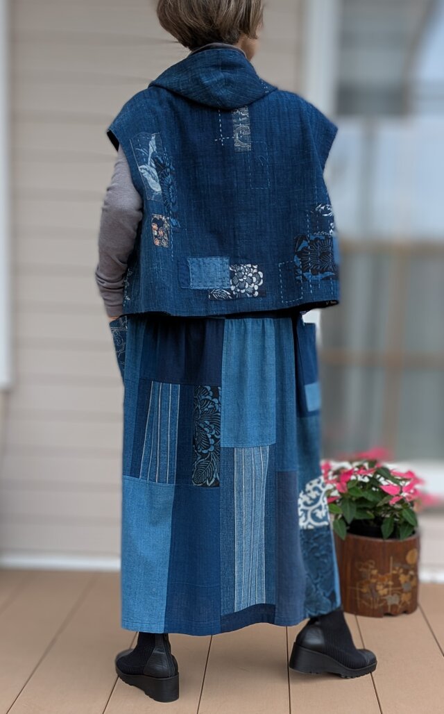 古布リメイク ミニフード リバーシブルゆったり幅ベスト 藍染 襤褸