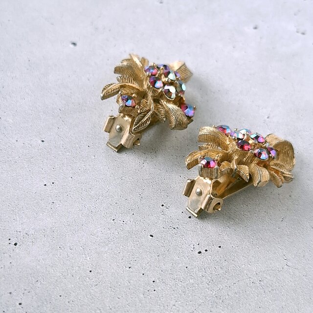 ribbon leaf red aurora rhinestone flower ヴィンテージイヤリング