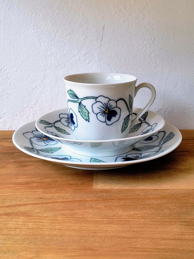 Rörstrand / ロールストランド / Sylviaシリーズ / トリオセット（コーヒーC/S + プレート）①