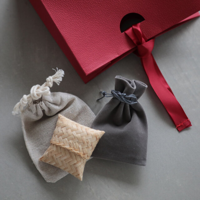 アクセサリーボックス（赤）