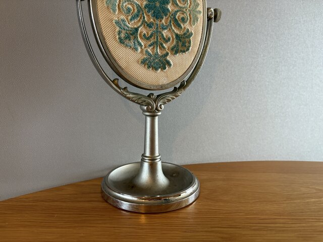 国産の古い置き鏡 アンティーク鏡 資生堂 shiseido 花椿会 置き鏡 昭和