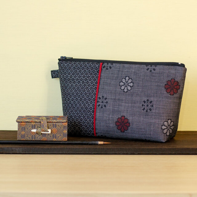 B-104大島紬切り替えポーチ/赤ライン×男大島