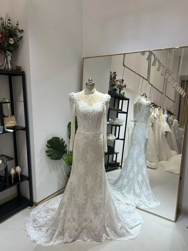 ウエディングドレス ハイネック マーメイドライン キラキラスパンコール 長袖 贅沢な総レース 憧れのドレス 結婚式