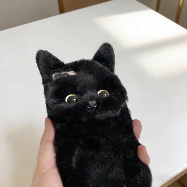 黒猫 ふわふわ立体スマホケース｜iPhone17/16・Galaxy・Pixel 全機種