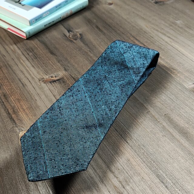 黒と青緑の影彩